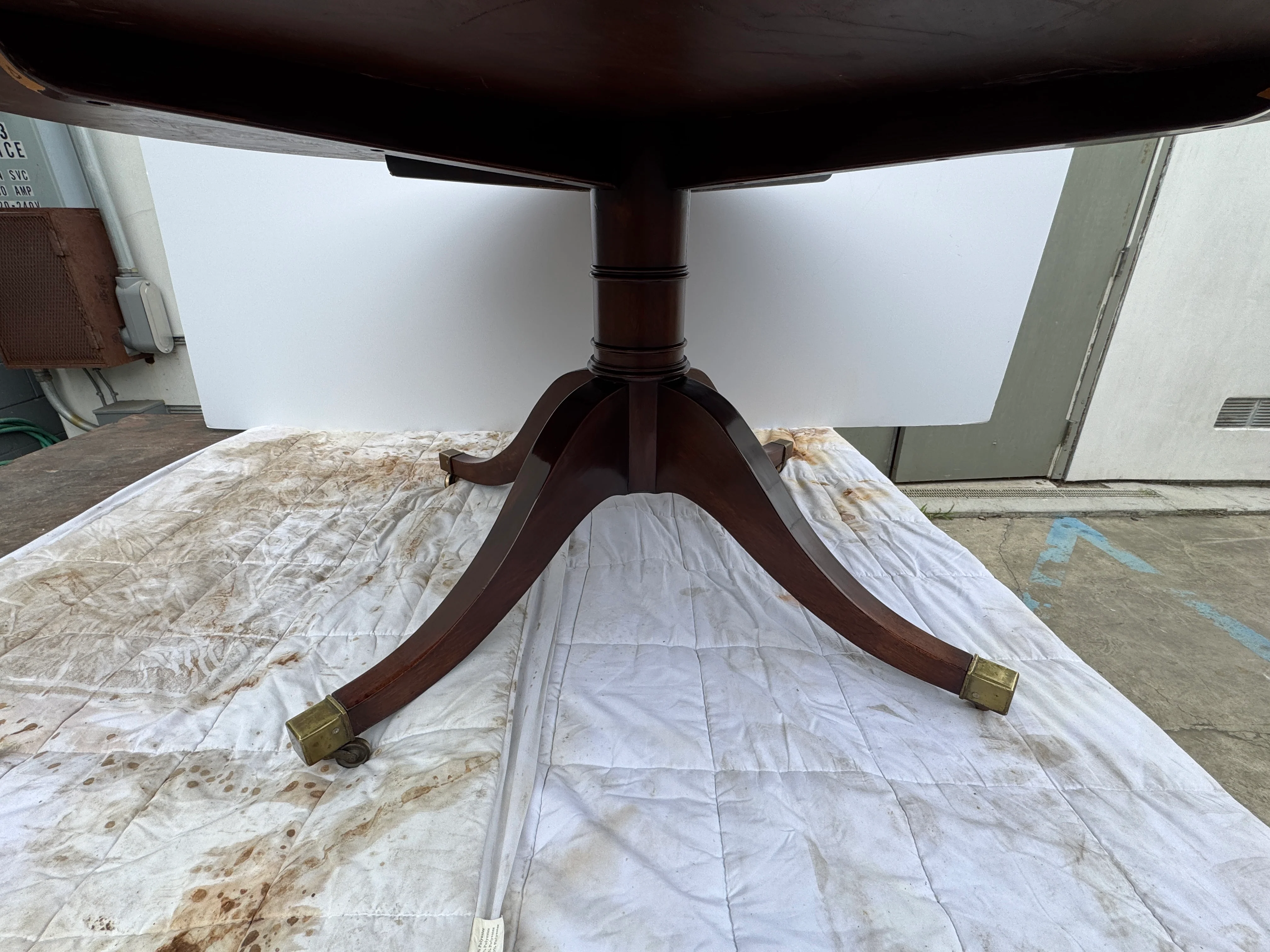 AF1-014:  ANTIQUE EARLY 20th CENTURY ENGLISH REGENCY STYLE MAHOGANY 60" DIAMETER DINING TABLE - Image 19