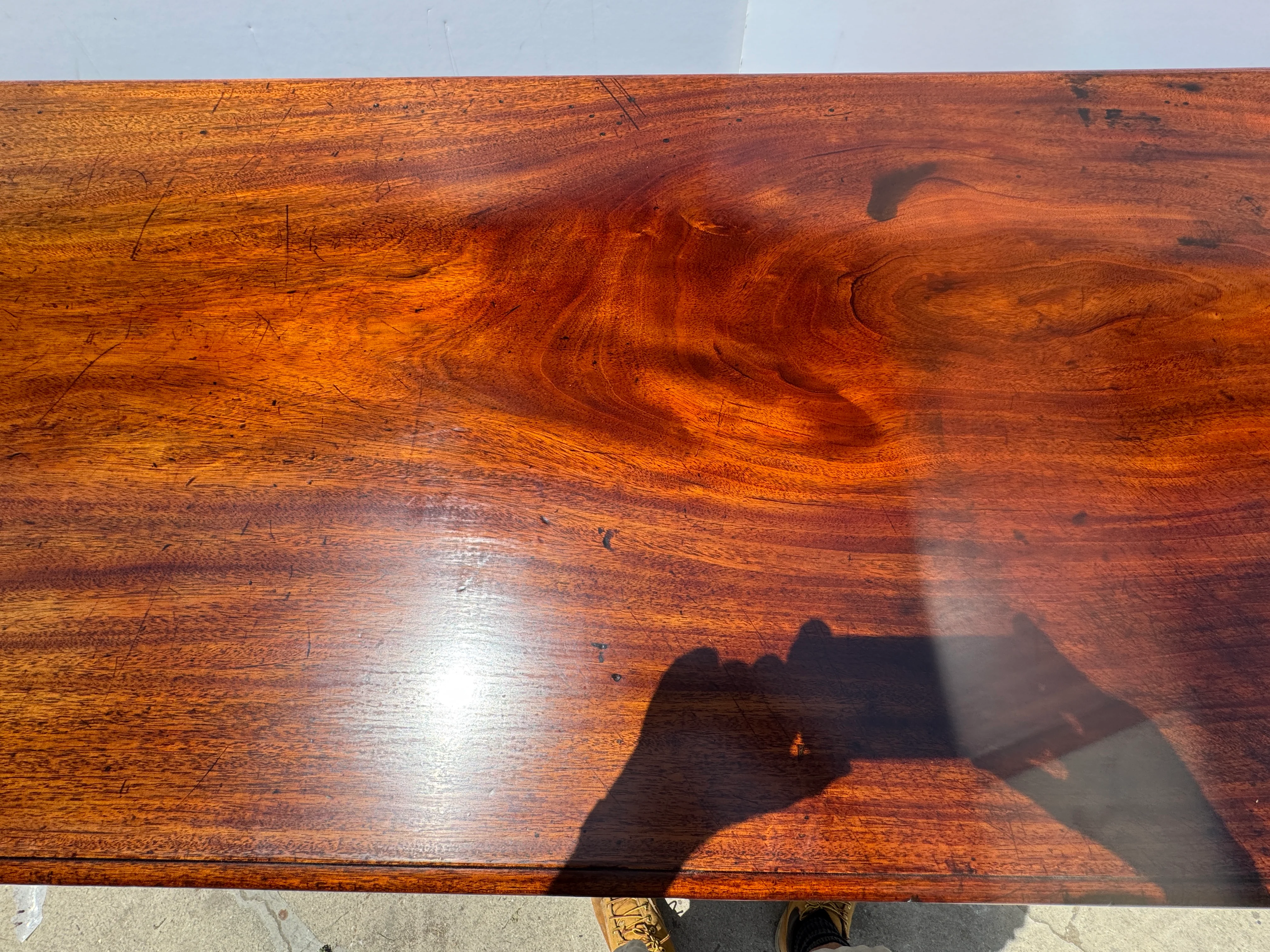 AF1-320: Antique American Classical Single Plank Mahogany Farm Table  Mid 19th Century - Image 7