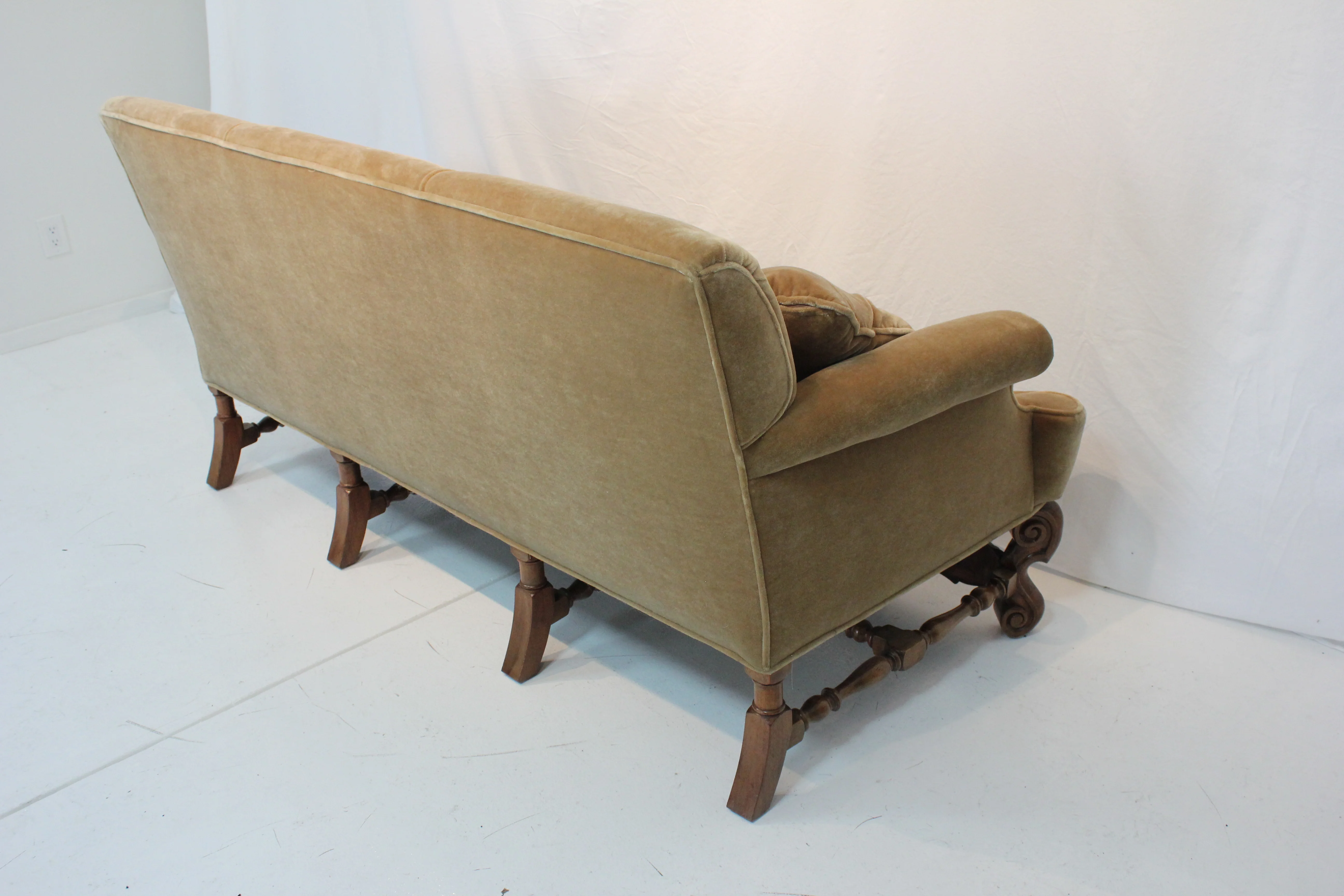 AF2-125: Antique Pair of Early 20th Century Charles II Style Carved Walnut Sofas w/ Mohair Upholstery - Image 9