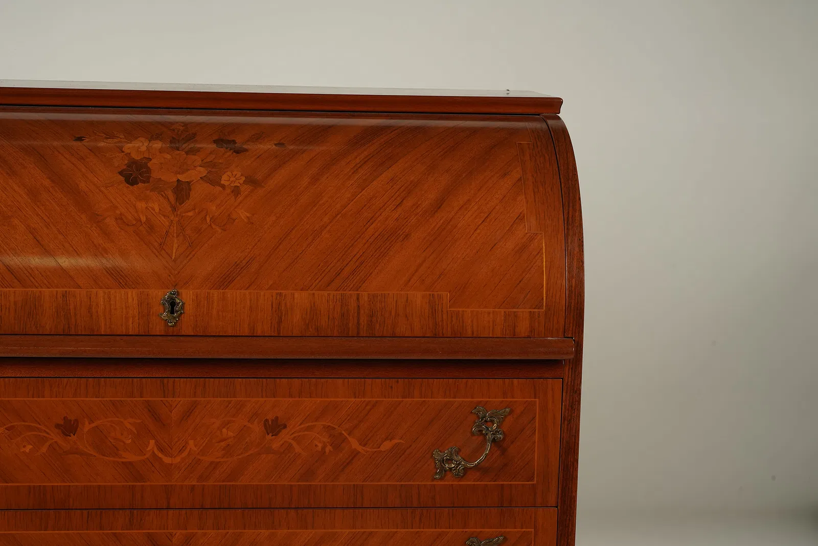 AF5-049: Fine French  Louis XV Style Parquetry and Marquetry Cylinder Desk - Image 3