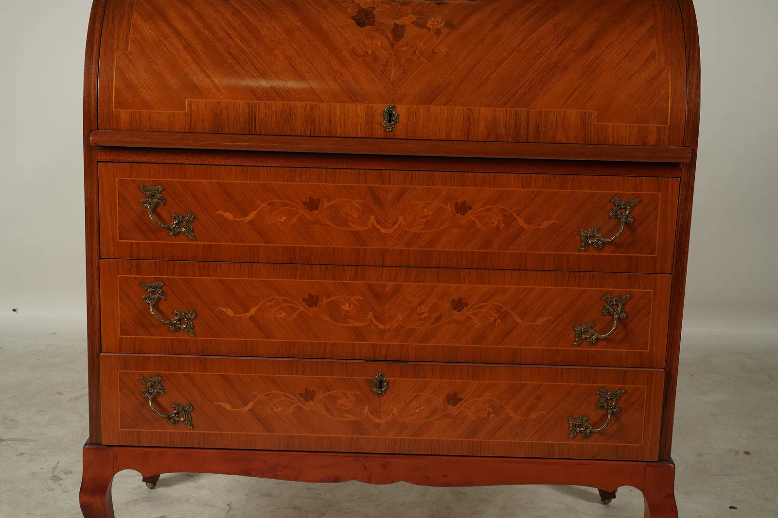 AF5-049: Fine French  Louis XV Style Parquetry and Marquetry Cylinder Desk - Image 6