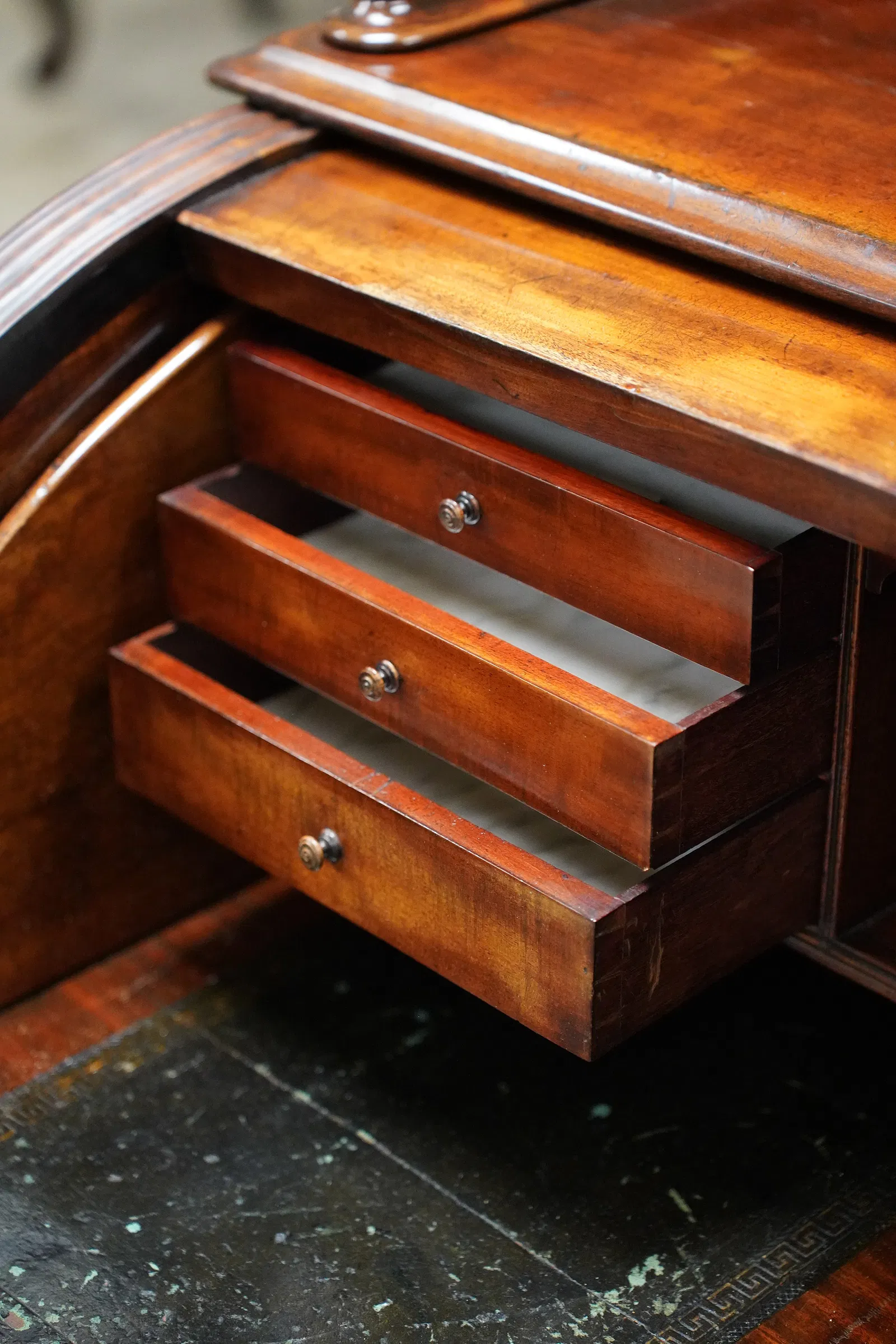AF5-055: Antique English Mahogany Early Victorian Roll Top Desk By James Winter & Son - Image 8