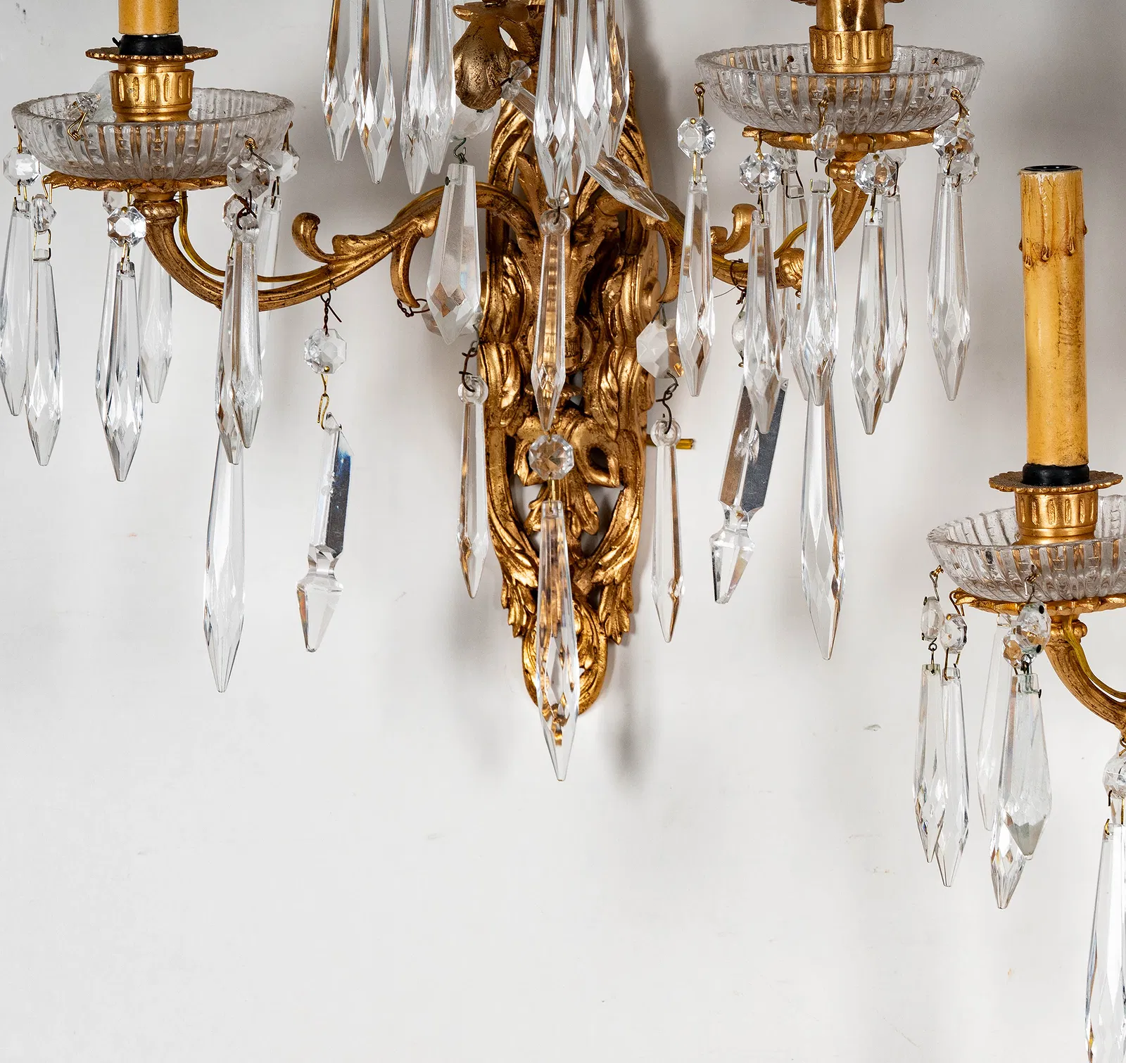 AL3-007: Antique Pair 19th Century Louis XV Gilt Bronze Candle Sconces Electrified - Image 3