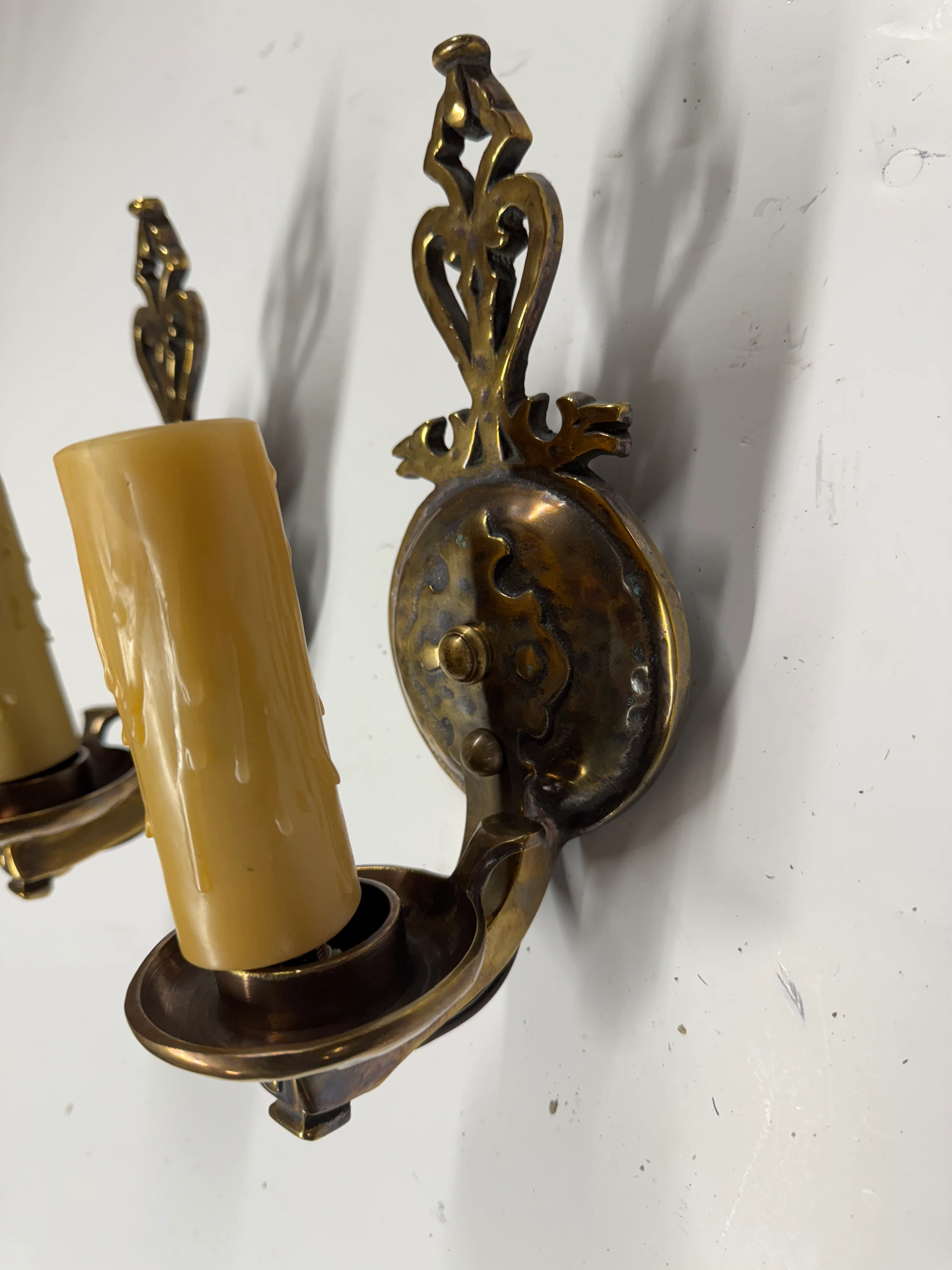 AL3-023: 20th Century Lighting Pair of Spanish Colonial Sconces Livorno Antique Brass Finish - Image 3